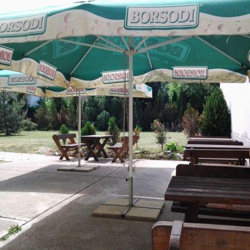 Pajkos Poni Vendeghaz Hotell Miskolc Exteriör bild