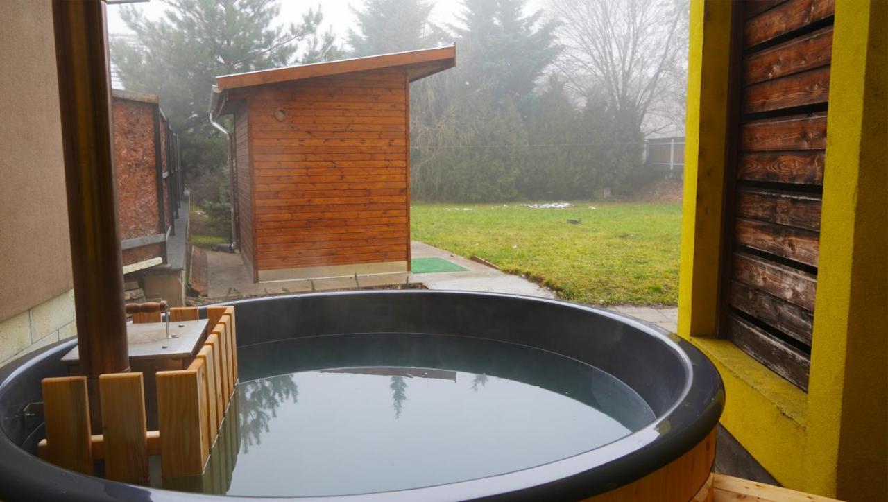 Pajkos Poni Vendeghaz Hotell Miskolc Exteriör bild