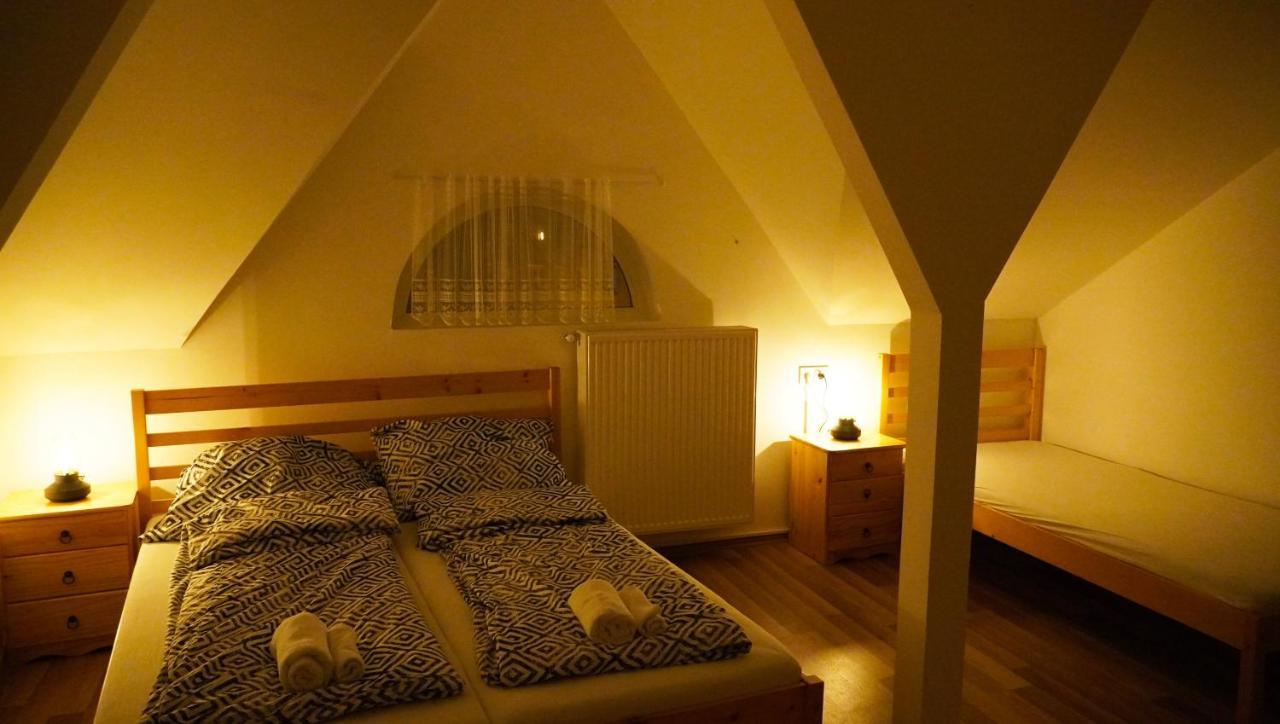 Pajkos Poni Vendeghaz Hotell Miskolc Exteriör bild