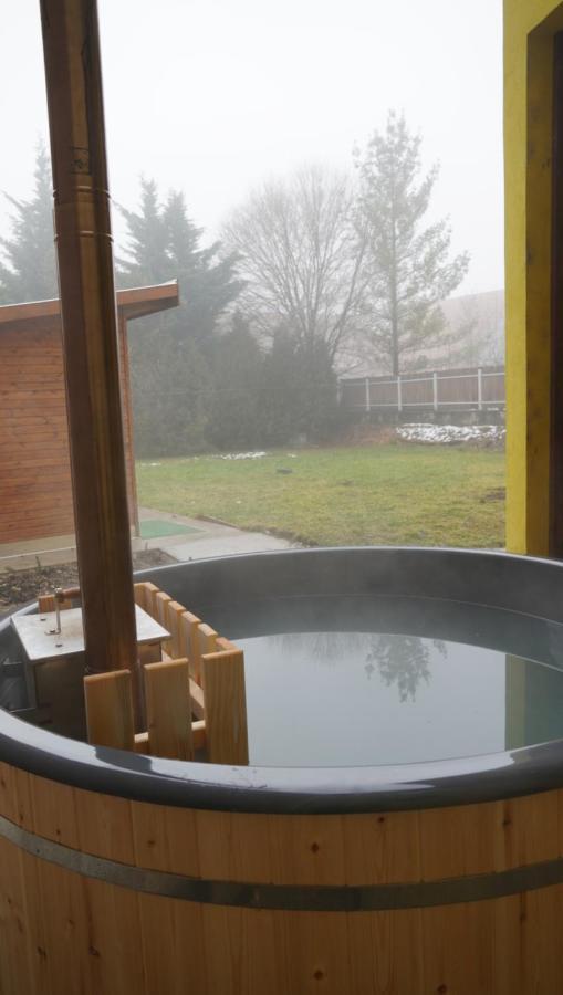 Pajkos Poni Vendeghaz Hotell Miskolc Exteriör bild